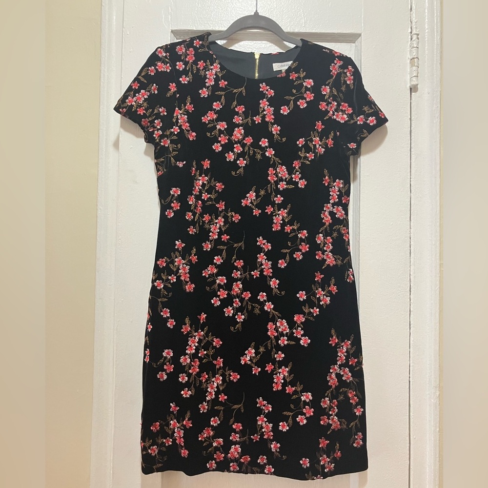 Calvin Klein - Black Velvet Floral Embroidered Dress - zipper back